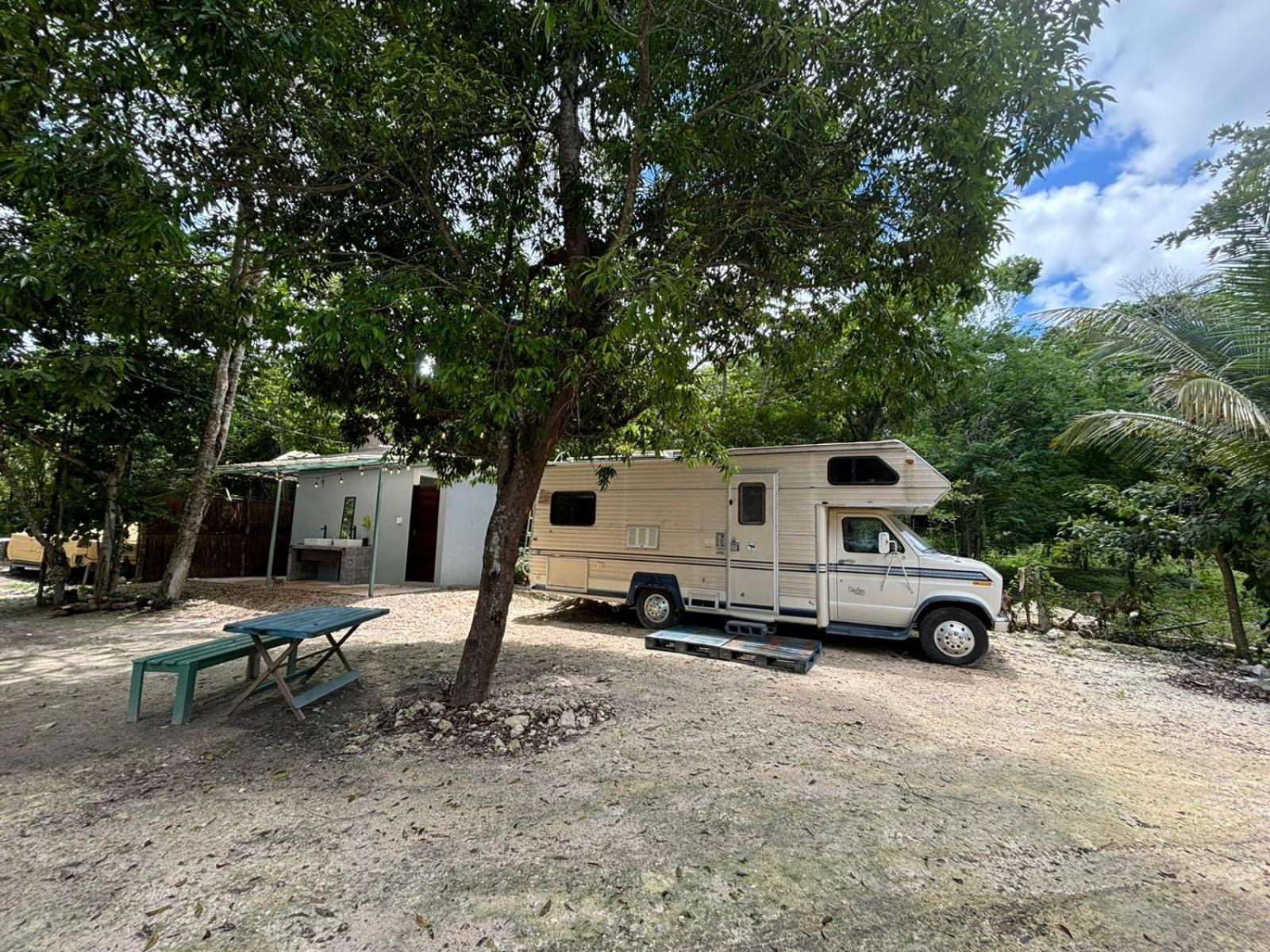 Momotoh Camper Hotell Xpujil Exteriör bild