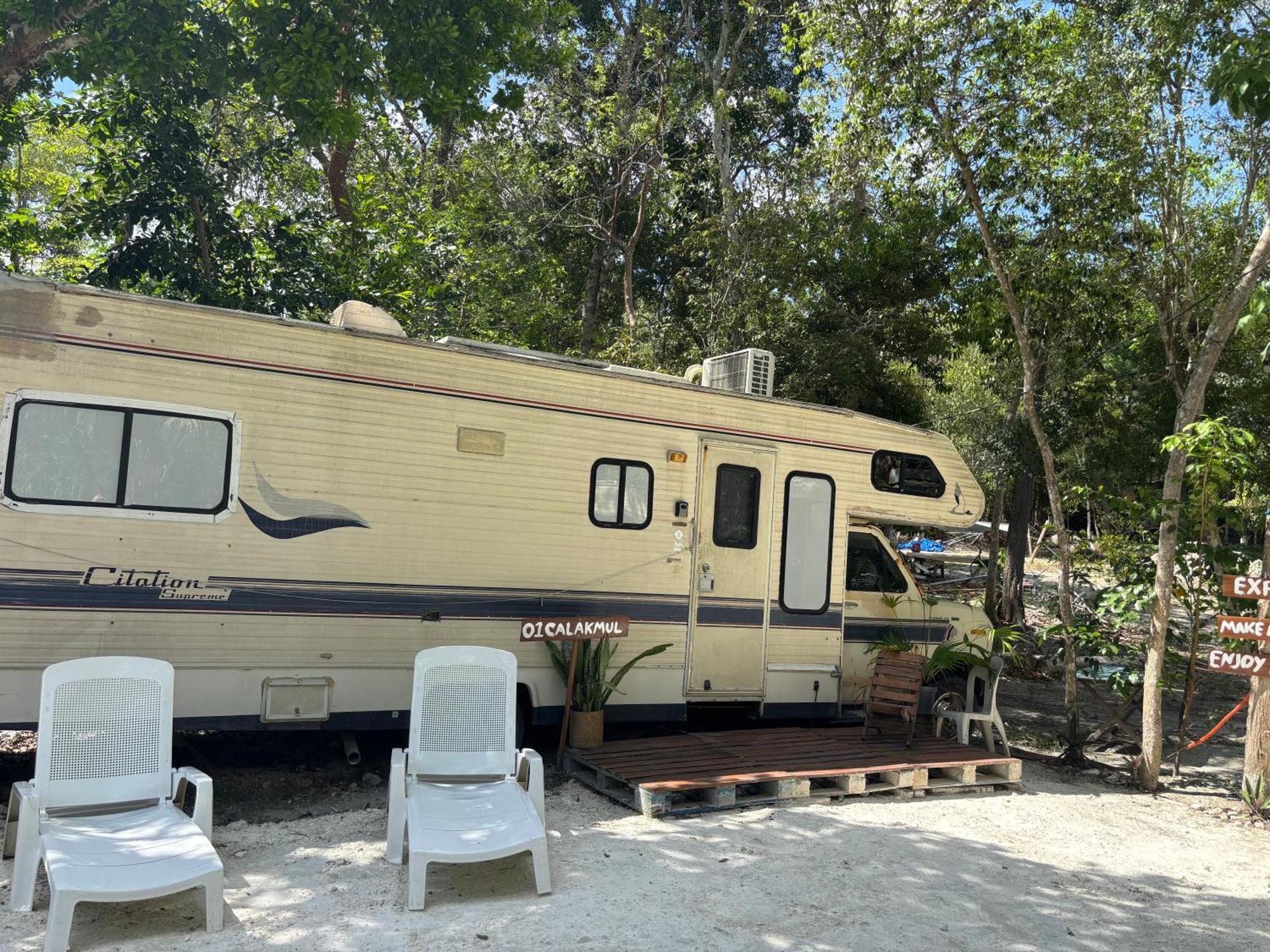 Momotoh Camper Hotell Xpujil Exteriör bild